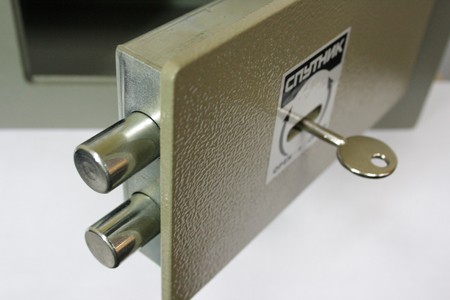 Сейф Рипост C-03н